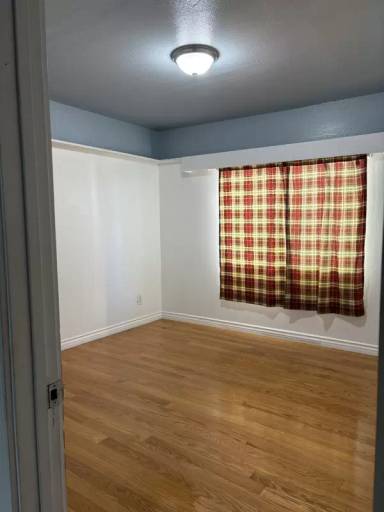 Main picture of 452 N Alexander St