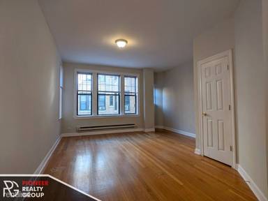 Main picture of 719-27 W Barry Ave