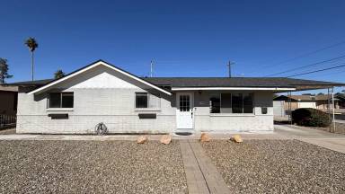 Main picture of 1000 W Elna Rae St