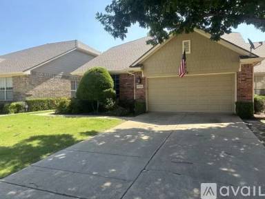 Main picture of 10004 Spire Ln