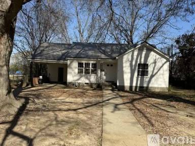 Main picture of 210 Camille St