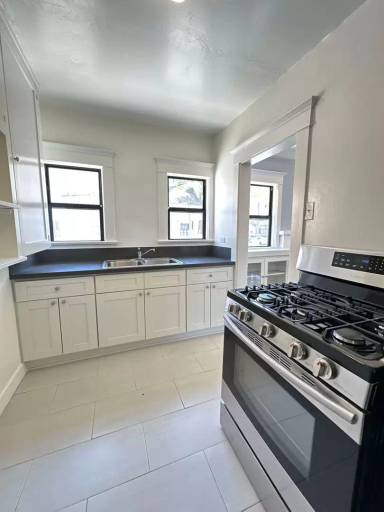 Main picture of 550 Magnolia Ave