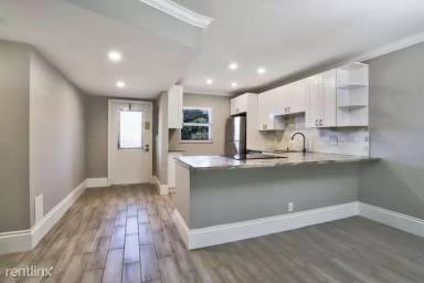 Main picture of 2900 Fiore Way