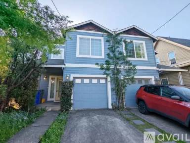 Main picture of 4735 NE 15th Ave
