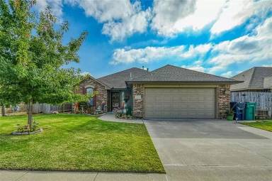 Main picture of 10628 SW 34th Ter