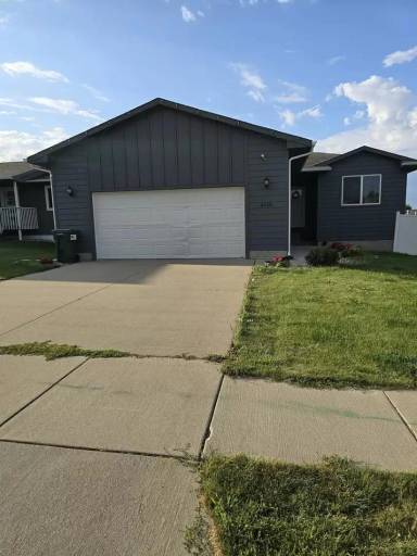 Main picture of 6613 W 5th St