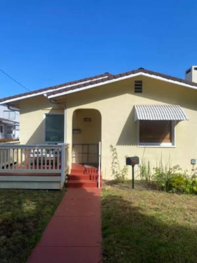 Main picture of 710 W Sola St