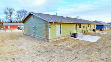 Main picture of 806-1095 N Brook Dr Apartments