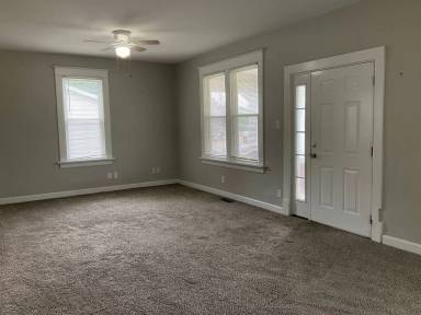 Main picture of 222 S Center St