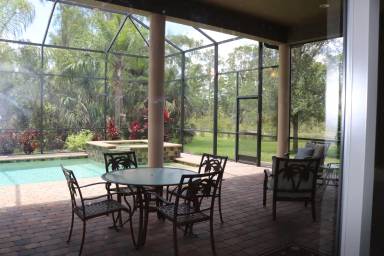 Main picture of 7315 Acorn Way