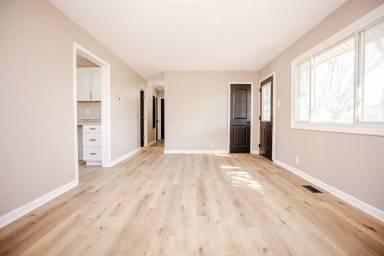 Main picture of 421 Clifton Rd