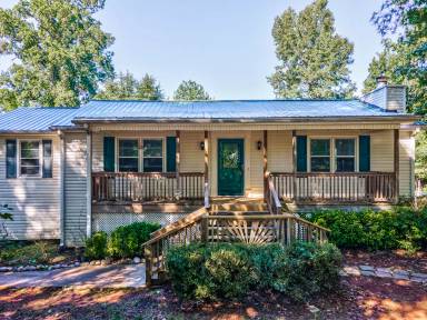 Main picture of 216 Cedar Valley Ct