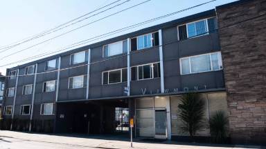 Main picture of 219 Bellevue Ave E