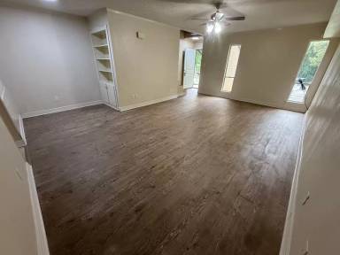 Main picture of 1104 Lilac Dr