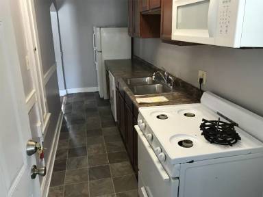 Main picture of 2825 Center St