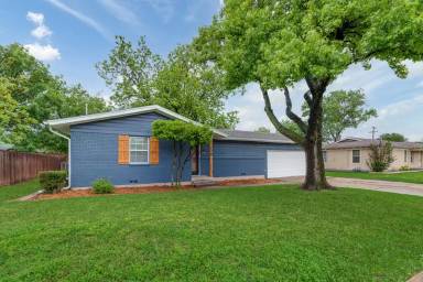 Main picture of 6708 Manor Dr