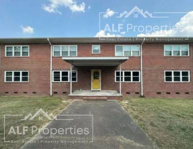 Main picture of 1301 S 10th St