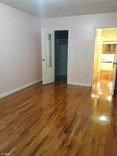 Main picture of 1141 E 56th St