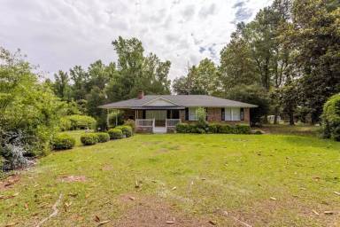 Main picture of 845 N Brick Church Rd