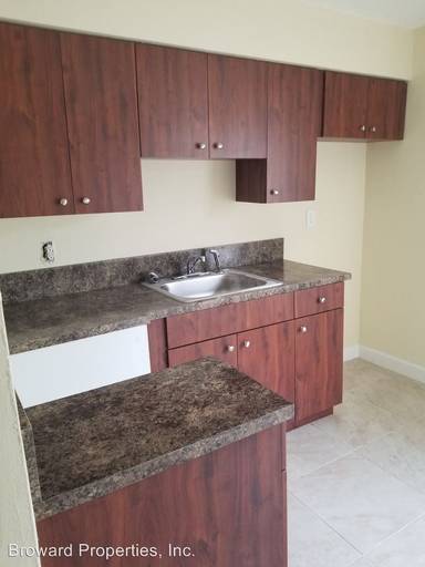 Main picture of 504 SE 21st St