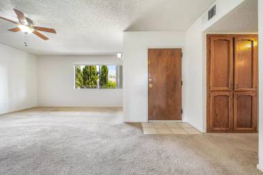 Main picture of 7047 Greeley St