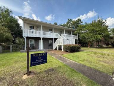 Main picture of 3238 Redwood Ln