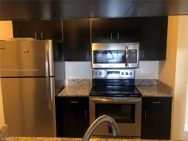 Main picture of 1739 Village Blvd