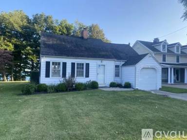 Main picture of 4027 Edgewater Dr
