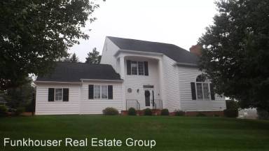 Main picture of 206 Divot Dr
