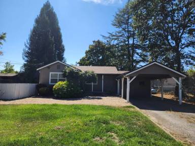 Main picture of 7933 Starr Rd