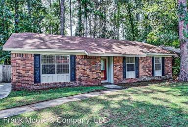 Main picture of 111 Greenbriar Ct
