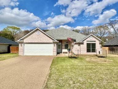Main picture of 4012 Settlers Way