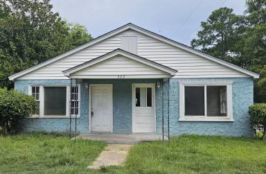 Main picture of 202 Crawford Rd
