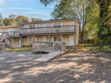 Main picture of 2611 Holton Ave