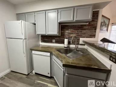 Main picture of 4824 E Kentucky Ave