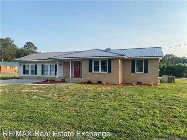 Main picture of 110 Riverbrook Rd