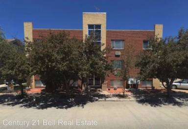 Main picture of 306 E 18th St