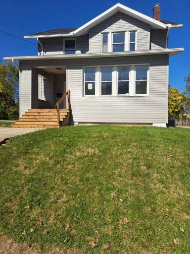 Main picture of 1010 Faurot Ave