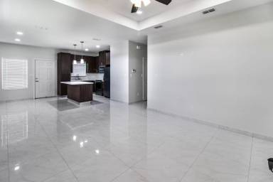 Main picture of 1413 N Inspiration Blvd