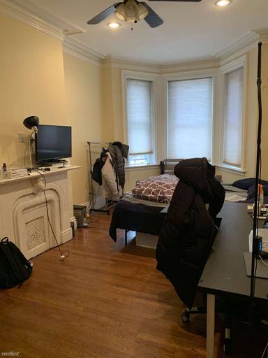 Main picture of 1 Wigglesworth St