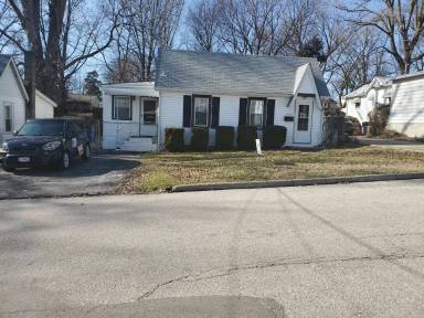 Main picture of 3255 Royalton Ave