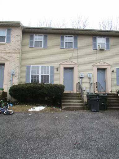 Main picture of 404 Old Forge Dr