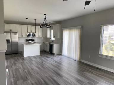 Main picture of 1502 NE Savana Dr