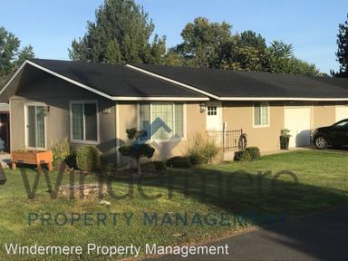 Main picture of 100 SW 12th St