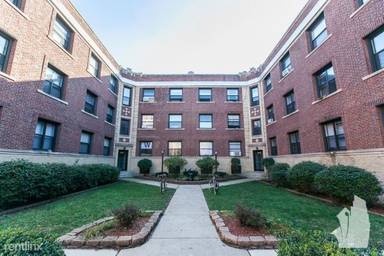 Main picture of 813 W Waveland Ave