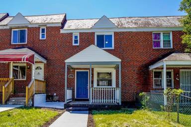 Main picture of 2649 Oswego Ave
