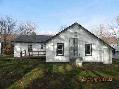 Main picture of 106 S Ziegler St