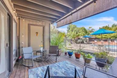 Main picture of 2474 Larkspur Ln