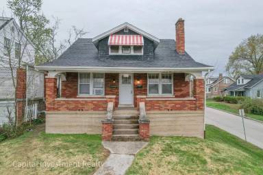 Main picture of 927 Washington St