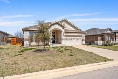 Main picture of 7308 Birdsnest Way